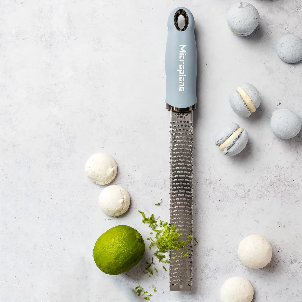 Microplane Zester grattugia acciaio inossidabile con manico ergonomico e cover protettiva
