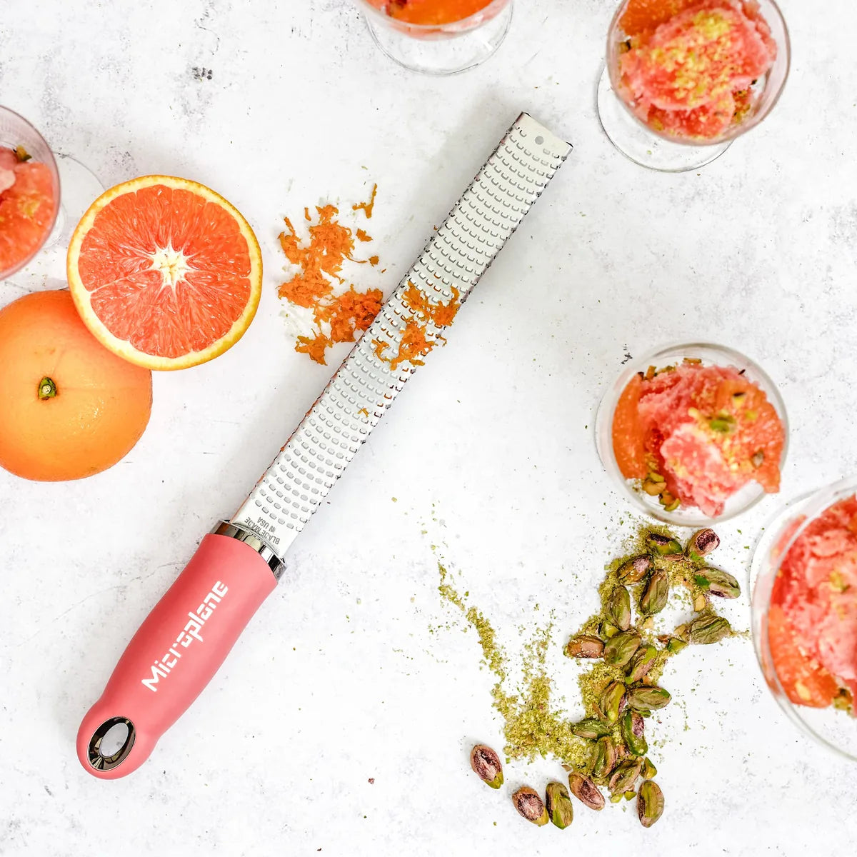Microplane Zester grattugia acciaio inossidabile con manico ergonomico e cover protettiva