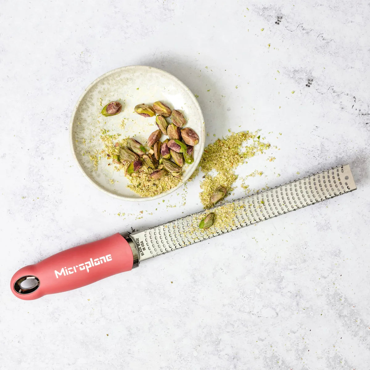 Microplane Zester grattugia acciaio inossidabile con manico ergonomico e cover protettiva