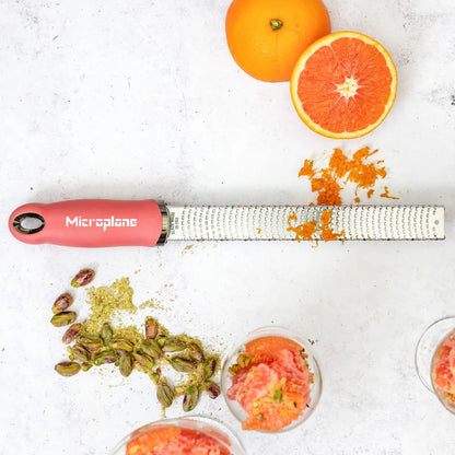 Microplane Zester grattugia acciaio inossidabile con manico ergonomico e cover protettiva