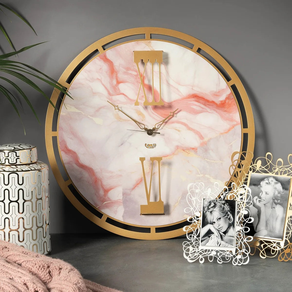 Arti & Mestieri Orologio da parete Mood in ferro, design moderno con numeri romani