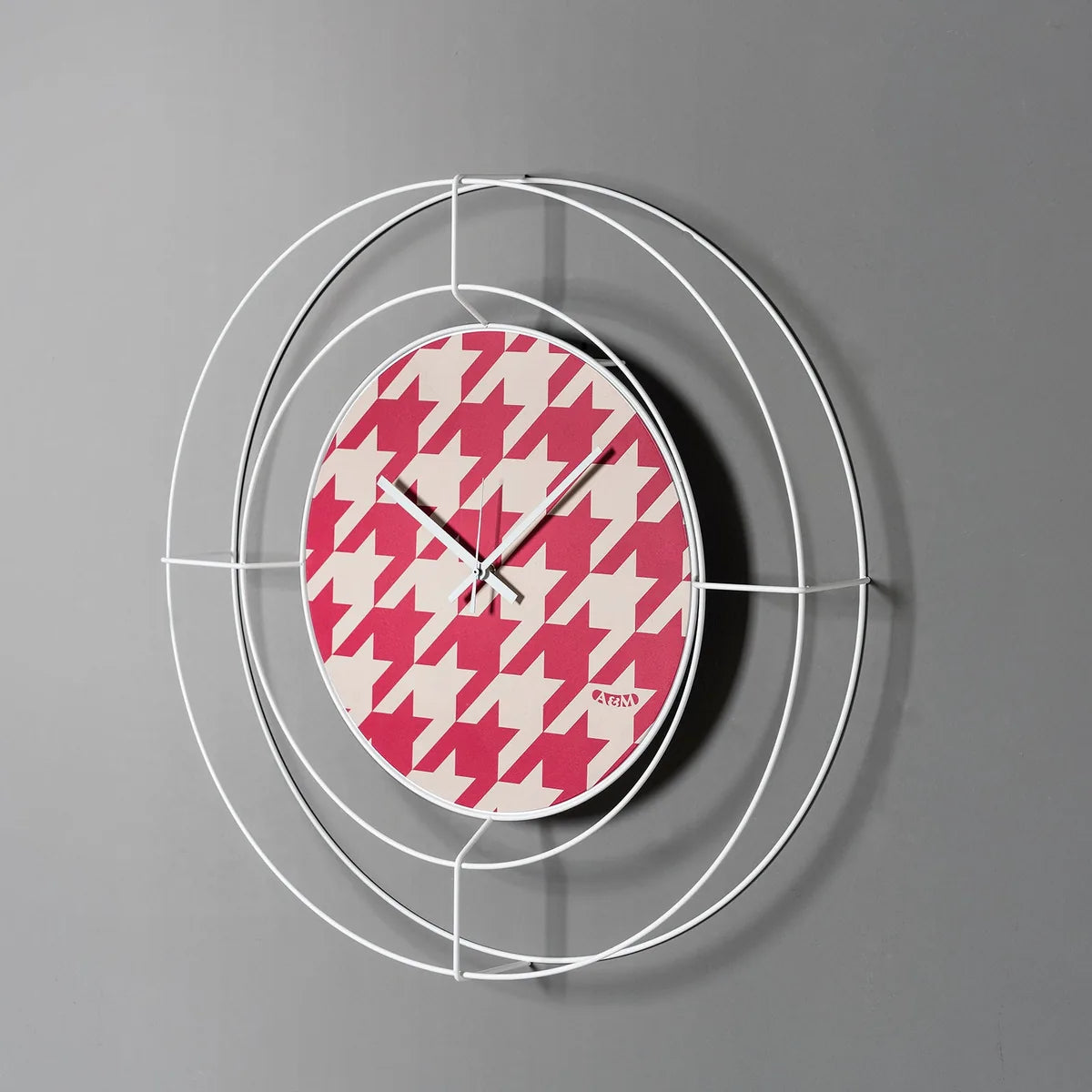 Arti & Mestieri orologio parete design Nudo Pied de Poule magenta ferro 50 cm