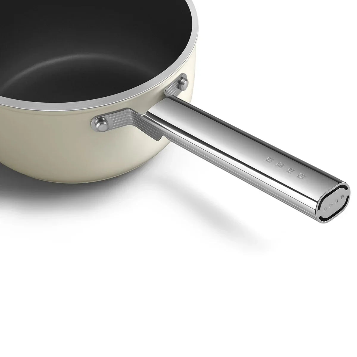 SPF2012CRM__smeg-casseruola-1-manico-20cm-ceramico-panna-opaco-05