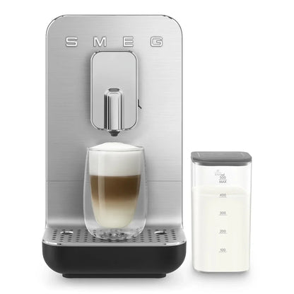 BCC13BLMEU__smeg-macchina-caffe-automatica-cappuccinatore-nero-opaco-05