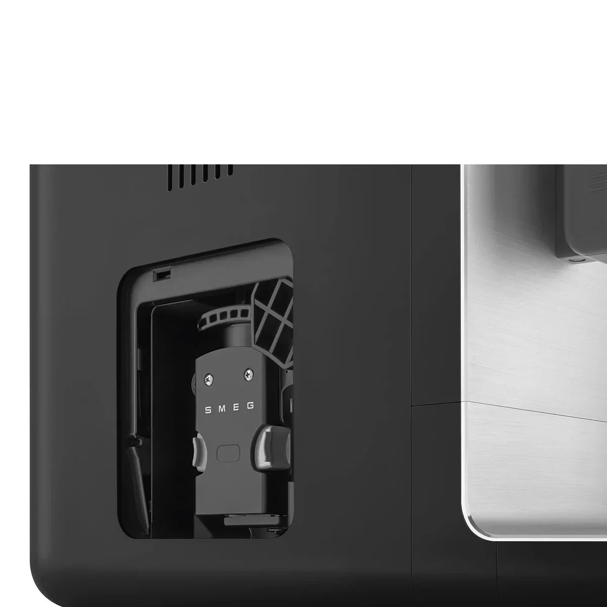 BCC13BLMEU__smeg-macchina-caffe-automatica-cappuccinatore-nero-opaco-07