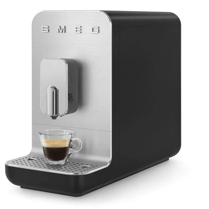 BCC13BLMEU__smeg-macchina-caffe-automatica-cappuccinatore-nero-opaco-10