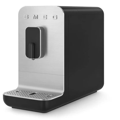 BCC11BLMEU__smeg-macchina-caffe-automatica-compatta-nero-opaco-06