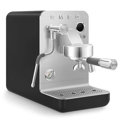 EMC02BLMEU__smeg-macchina-caffe-espresso-minipro-nero-opaco-04