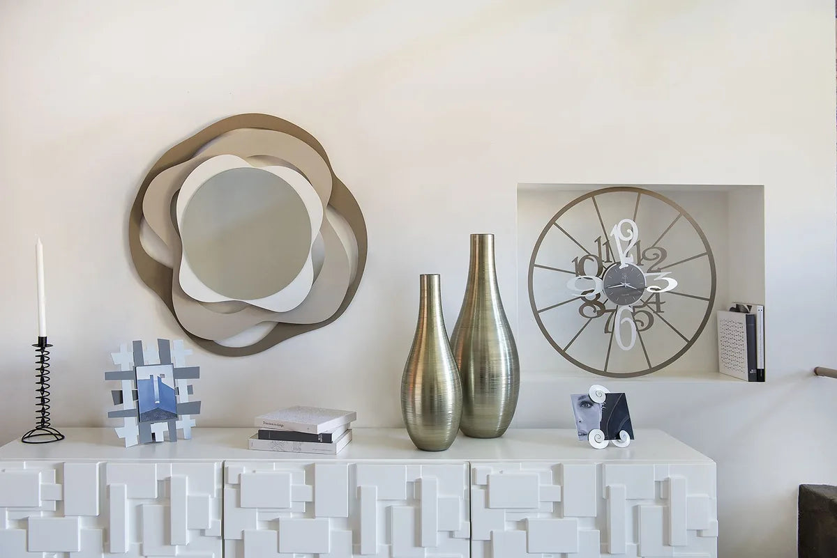 Arti & Mestieri Specchio Decorativo Isotta in legno e vetro, finiture beige sabbia bianco e nero fango