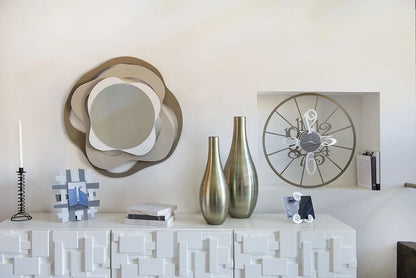 Arti & Mestieri Specchio Decorativo Isotta in legno e vetro, finiture beige sabbia bianco e nero fango
