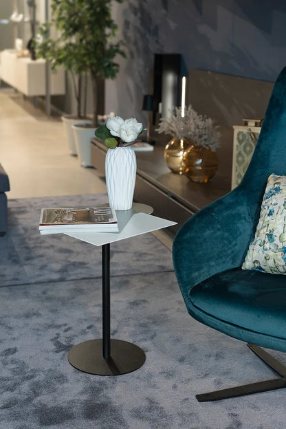 Arti & Mestieri Tavolino da Caffè Kandy in ferro, design geometrico, disponibile con base nera e oro laccato