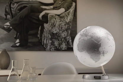 Tecnodidattica Mappamondo Light&Colour con sfera illuminata LED, base nylon, design danese