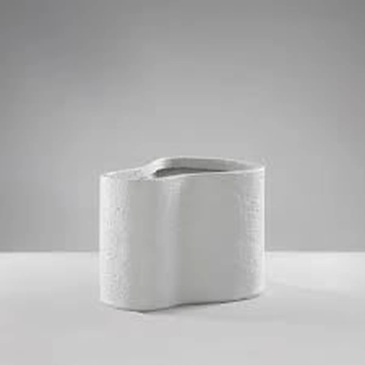 Vaso in resina colore panna 25 cm Mascagni by Stilmobili - decorazione casa